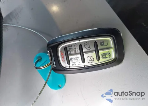 2017 Chrysler Pacifica Touring-L z USA, uszkodzony, nr VIN 2C4RC1BG9HR613024